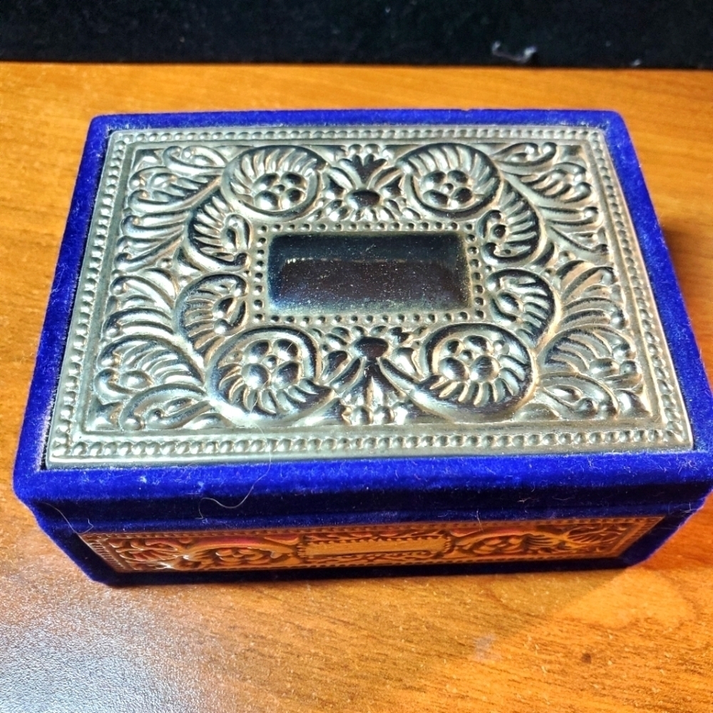 Silver & Blue Velvet jewelry box